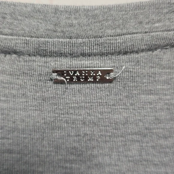 Ivanka Trump Gray Short Sleeve Tee Side Split Top Womens Size XL - Picture 7 of 12
